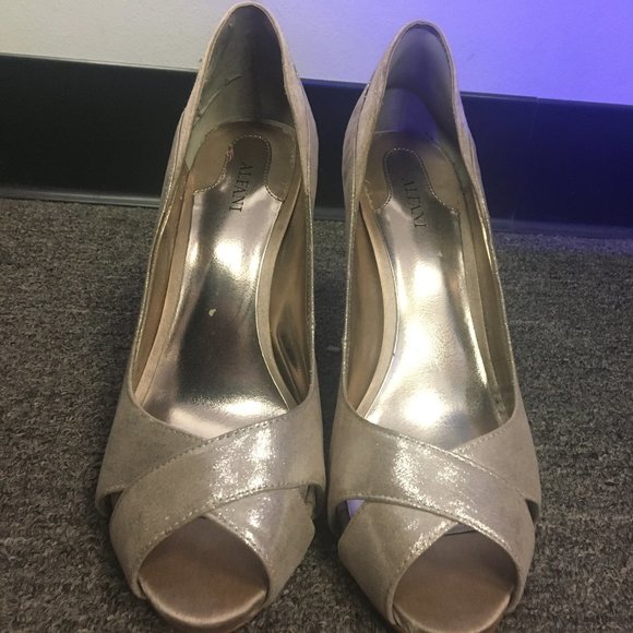 Alfani Heels - Picture 4 of 6